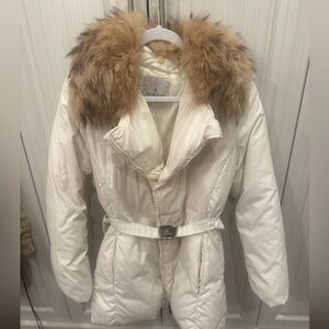 Moncler white jacket. Comes with matching Moncler belt. Detachable fur collar.